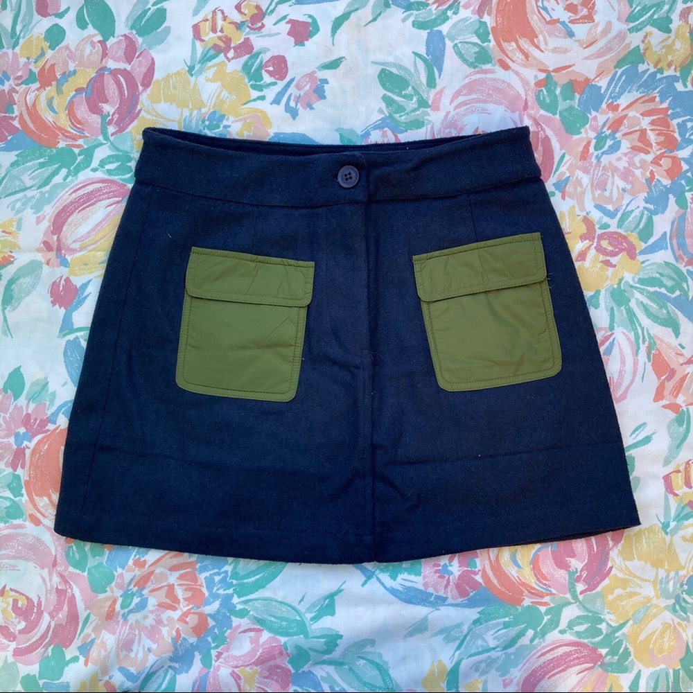 Navy blue high-waisted skirt π¦ - Picture 1 of 3